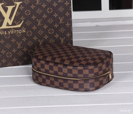 BAG LOUIS VUITTON TOILETRY 0310